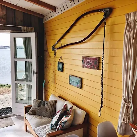 Campingplatz Tinyhouse Yellow *